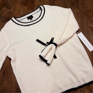 NWT Lumiere Knit Long Sleeve Sweater with Bows M Black and White New